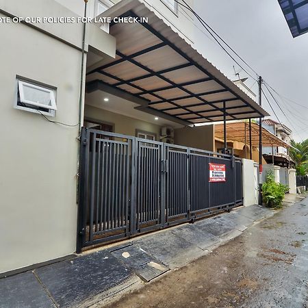 Zen Rooms Near Stasiun Sudirman Jakarta Kültér fotó